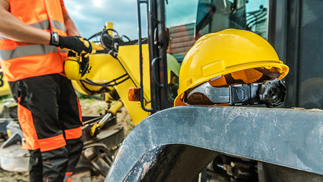 construction worker with hard hat